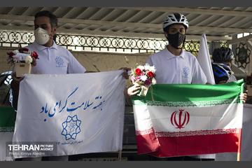 گرامیداشت هفته سلامت در صحن علنی شورای شهر و تقدیر از خانواده شهدای سلامت 5