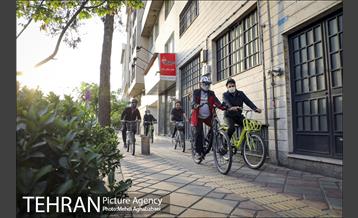 پویش سه شنبه های بدون خودرو در منطقه 8