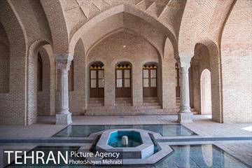 تور عکاسی خانه اتحادیه 25