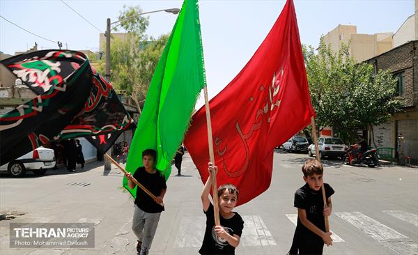 عزاداری ظهر عاشورا در تهران