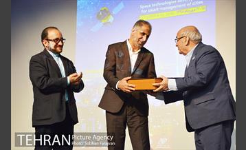 تجلیل از پدر نجوم آماتوری ایران 12