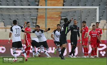 دیدار تیم های فوتبال پرسپولیس و هوادار 33
