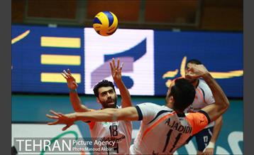 دیدار تیم های والیبال بانک سرمایه و سایپا