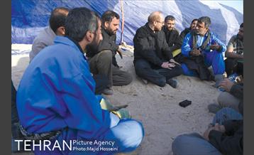 بازدید دکتر قالیباف از خدام الحسین در مسیر پیاده‌روی اربعین 1