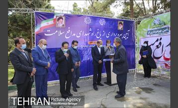 آیین بهره برداری از باغ راه شهدای مدافع سلامت 7