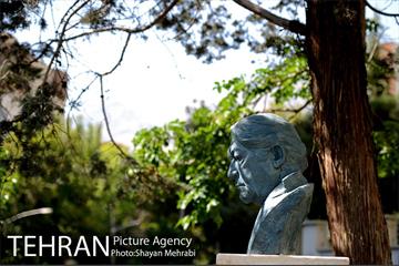 رونمایی از سردیس عزت الله انتظامی 17