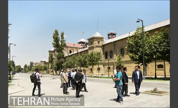 بازدید اعضا شورای شهر از محوطه سردرب باغ ملی و میدان مشق 20