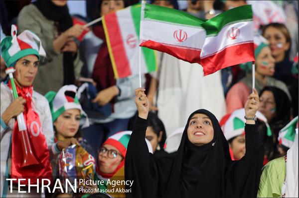 اولین حضور بانوان در رقابت های ملی فوتبال ایران 2 4