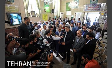 حضور شهردار تهران در حسینیه مکتب الصادق برای انتخابات شورایاری ها 8