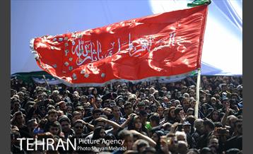 مراسم عاشورای حسینی در میدان امام حسین(ع) 11