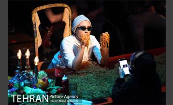 نمایش نمی تونیم راجع بهش حرف بزنیم‎ 6