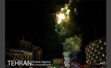 نورافشانی میدان ولیعصر(عج) در شب عید فطر 6