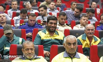 همایش تجلیل از کارگران شهرداری منطقه ۵ 24