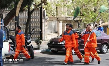 خدمت‌رسانی مواکب منطقه10 به نمازگزاران عید سعید فطر 30