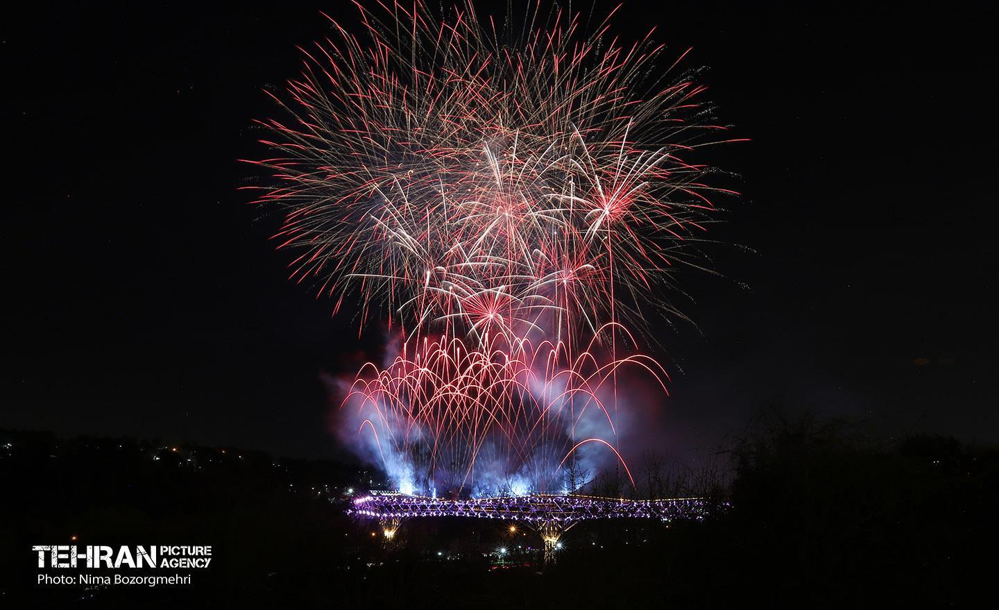 نورافشانی در پل طبیعت  8