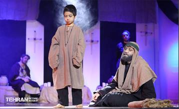 نمایش آیینی «حریم» 35