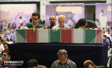 مراسم دعای روز عرفه در مصلی امام خمینی (ره) 50