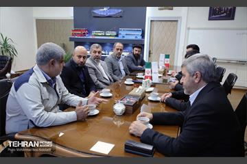 بازدید مدیرکل سرمایه انسانی از شرکت واحد اتوبوسرانی 43