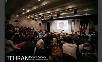 شکوفه های گیلاس و افسانه گنجی در موزه امام علی 2 1