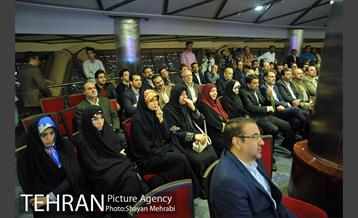 رونمایى از تندیس مرحوم حضرت آیت الله هاشمى رفسنجانى 23