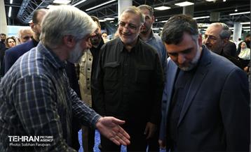 بازدید شهردار تهران از رویداد "اردی‌بهشت کتاب" 1