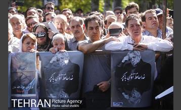 مراسم تشییع پیکر عزت الله انتظامی 5