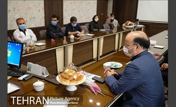 بازدید شهردار منطقه شش از بیمارستان فیروزگر و شرکت شهر سالم 14