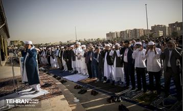 اقامه نماز عید فطر افغانستانی های اهل تسنن مقیم تهران 31