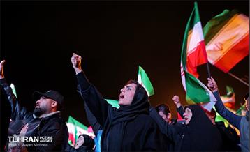 اجتماع مردم در هفتمین روز شهادت رهبر انقلاب اسلامی 5
