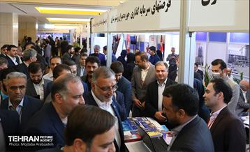 بازدید شهردار تهران از نمایشگاه بین المللی فرصت های سرمایه گذاری پایتخت