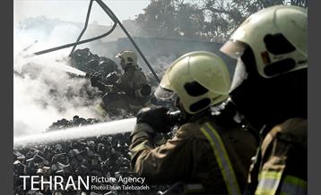 آتش سوزی انبار کالا در خیابان فداییان اسلام 2