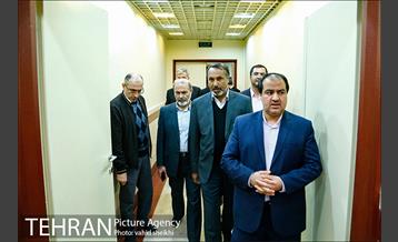 بازدید اعضای کمیسیون عمران مجلس از ستاد فرماندهی و مدیریت بحران شهرداری 33