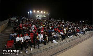 تماشای فینال لیگ قهرمانان اروپا در باغ کتاب 3