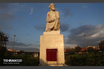 رونمایی از تندیس مولانا در میدان محمدیه 19