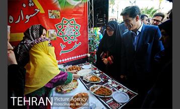 جشنواره فرهنگ ملل، غذا و صنایع دستی در منطقه 10 10