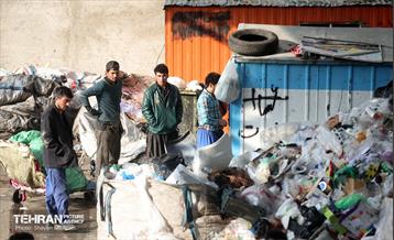 تخلیه و پلمب مرکز غیرمجاز پسماند در منطقه 17 27