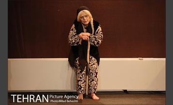 نمایش کمیته نان 4