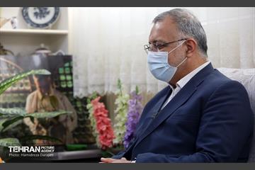 حضور شهردار تهران در منزل شهیدان خالقی پور 7