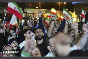 آیین بدرقه زائر اولی‌ها به‌ سوی عتبات عالیات در میدان انقلاب 40
