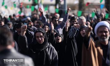 اجتماع مردم تهران در پی شهادت رهبر انقلاب - 1 63