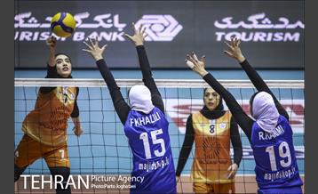 قهرمانی زود هنگام والیبال زنان سایپا تهران 23