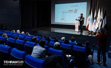 عصر شعر «به‌نام مادر» 11