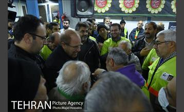 حضور شهردار تهران در نماز جماعت و زیارت عاشورا و صرف صبحانه در جمع خدام‌الحسین  1