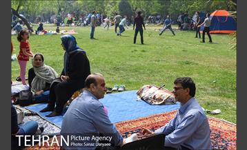 روز طبیعت در پارک لاله 30