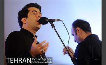 اجرای خیابانی محمد معتمدی و ارکستر سازهای ملی ایران در بوستان آب و آتش 26