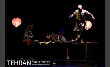 نمایش اژدهای طلایی 9