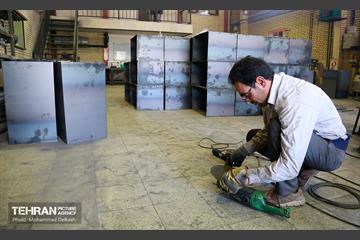 مراحل ساخت المان های نمایشگاه نشان عاشقی