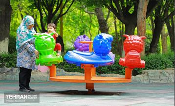 زمین بازی‌ بوستان لاله تهران 22