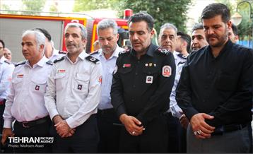 ادای احترام آتش نشان‌های تهران به شهدای جنگ ۱۲ روزه 50