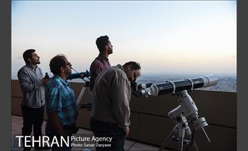 استهلال هلال ماه شوال از فراز برج میلاد تهران 22